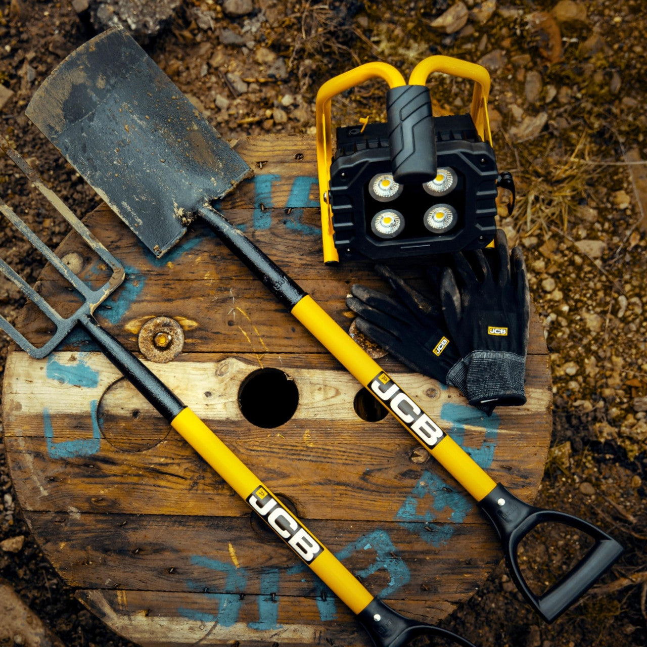 Heavy-duty Steel Blade Spade