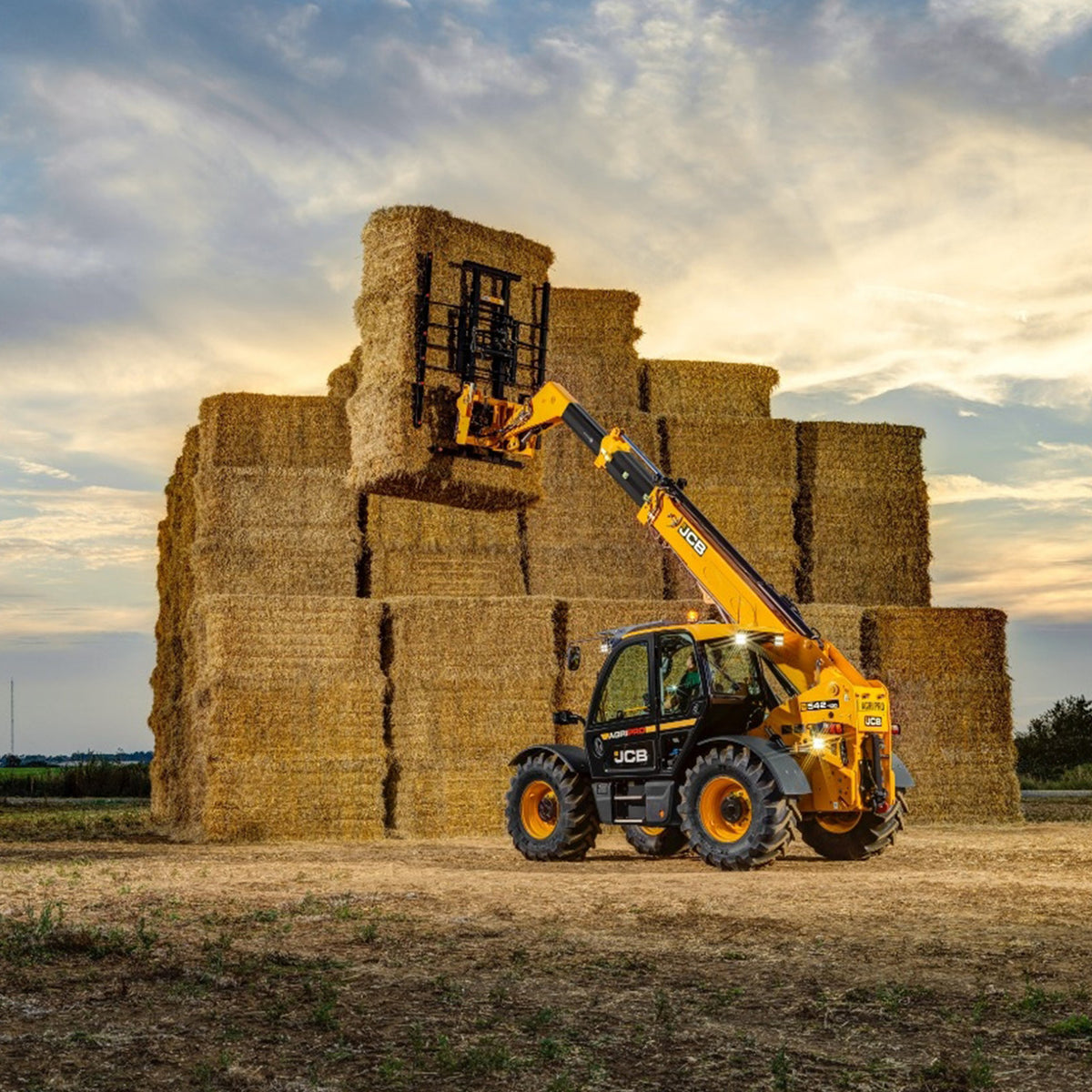 Dry Stack Telehandler JCB 42’’ Tool Cabinet Stack & Telehandler wrap | JCBTLHSTACK – JCB Tools