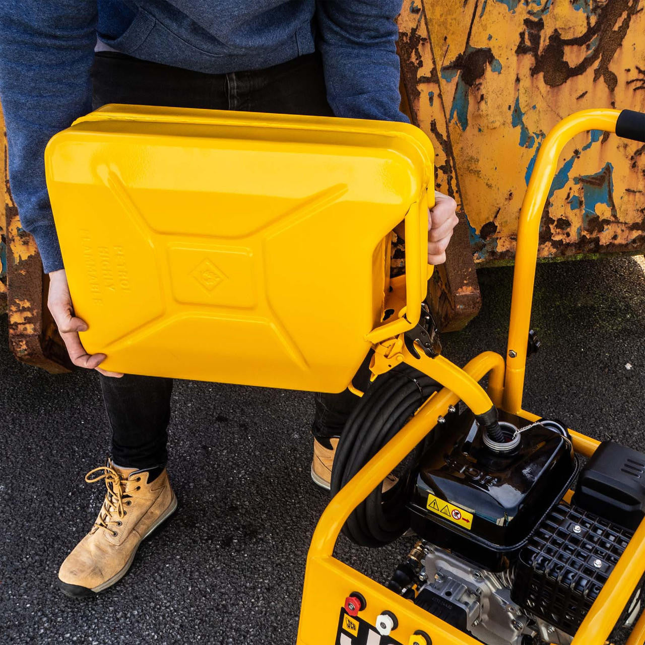 JCB Professional Jerry Can 20L, Heavy-Duty 0.8mm Steel – JCB Tools